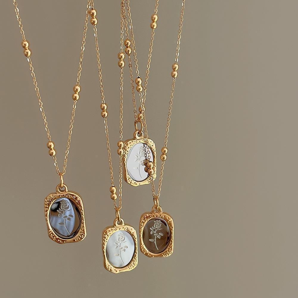 Vintage Fashion Tags - Винтажное ожерелье с подвеской в виде