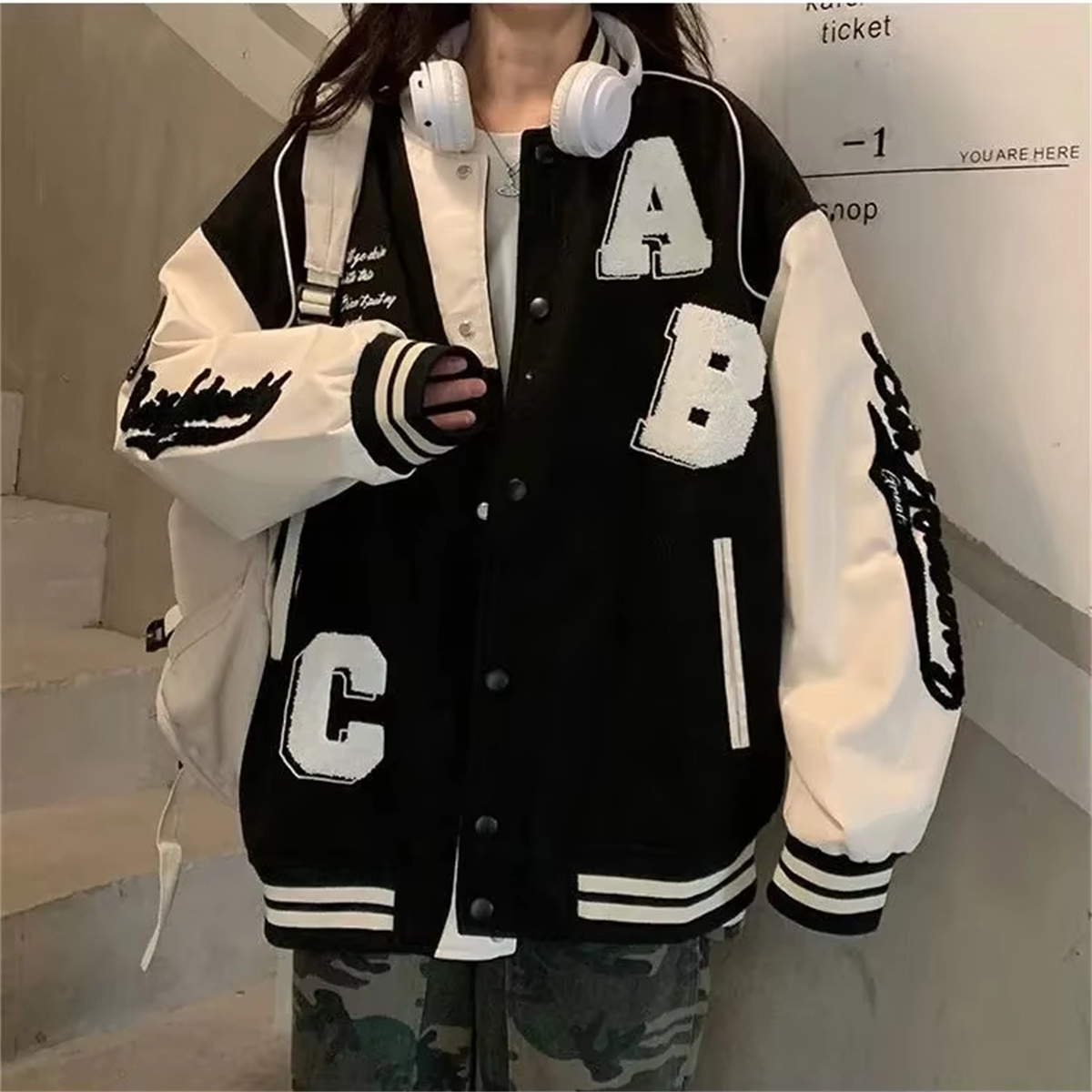 Женская куртка-бомбер из овечь – обзор и цена Varsity Jacket Wool